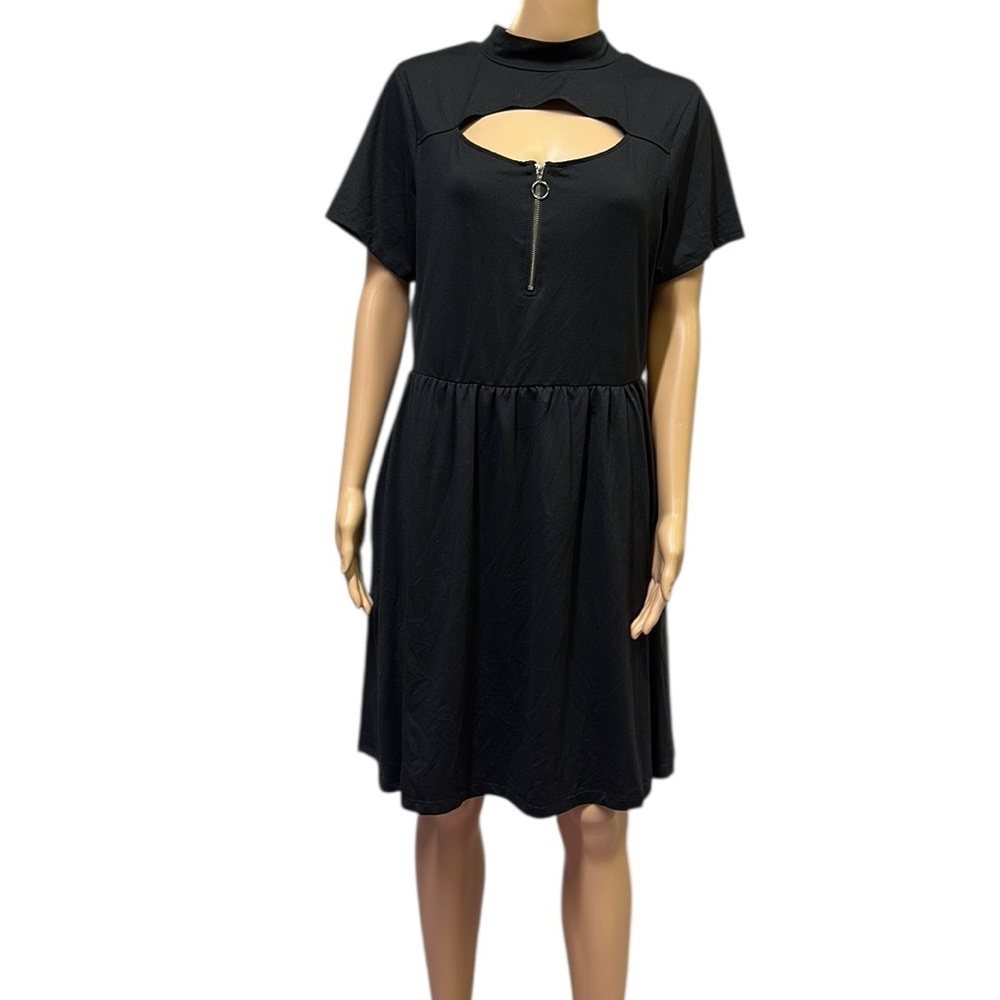 Hot Topic Black Keyhole Zipper Short Sleeve High Neck Skater Pocket Dress XL